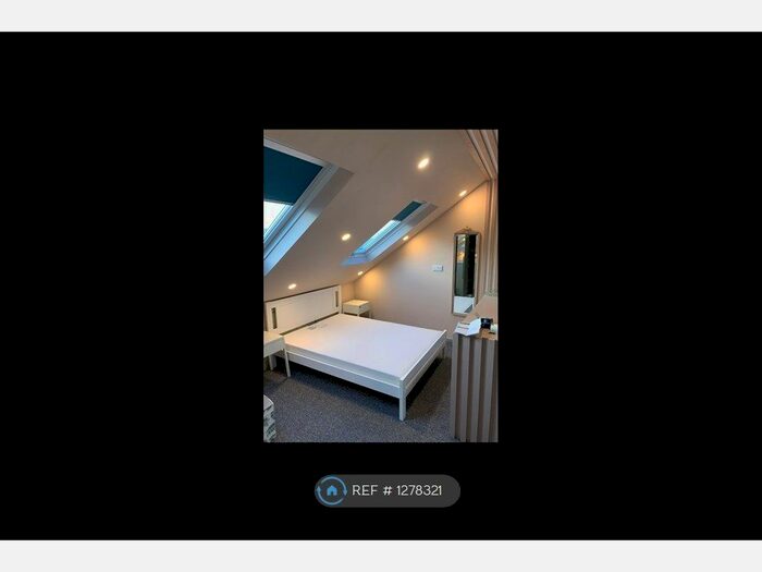 Studio To Rent In Glebe Avenue, Mitcham CR4