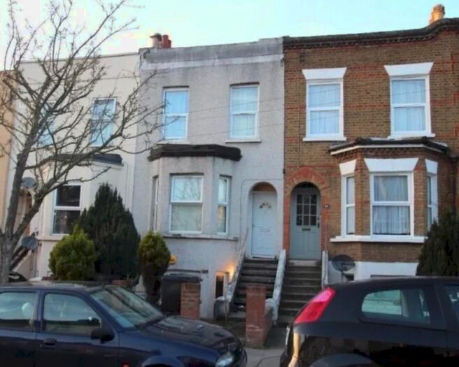 1 Bedroom Flat To Rent In Moffat Road, Thornton Heath, CR7