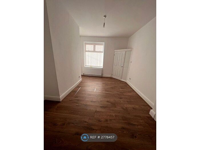 3 Bedroom Terraced House To Rent In Copster Hill Road, Oldham, OL8