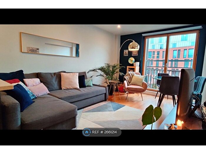 2 Bedroom Flat To Rent In Vantage Quay, Manchester, M1