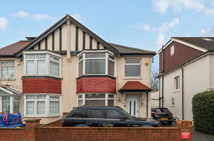 3 Bedroom Semi Detached House For Sale In Northway Road, Croydon, CR0
