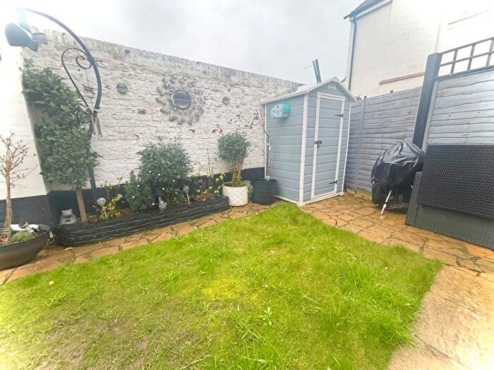 1 Bedroom Property To Rent In Lodge Close, Hackbridge, SM6