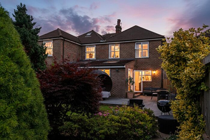 3 Bedroom Semi-Detached House For Sale In Queens Road, Haywards Heath, RH16