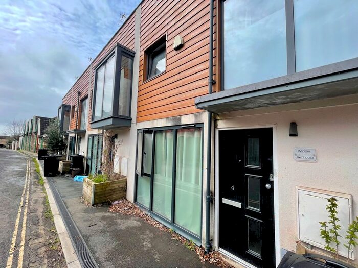 4 Bedroom Town House To Rent In Winton Lane, Bristol, BS4