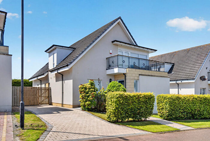 4 Bedroom Detached House For Sale In Seabank View, Maidens, KA26