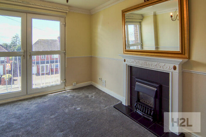 3 Bedroom Flat To Rent In Coventry Road, Coleshill, B46