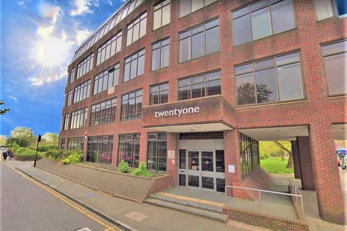 1 Bedroom Flat To Rent In High Street, Feltham, TW13