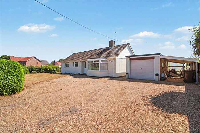 3 Bedroom Bungalow For Sale In The Street, Bergh Apton, Norwich, Norfolk, NR15