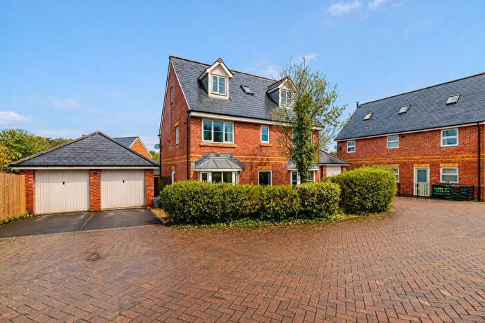 5 Bedroom Detached House For Sale In Heol Y Brenin, Penarth, CF64