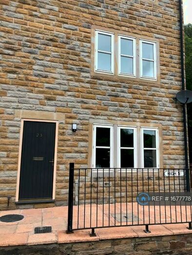 2 Bedroom Maisonette To Rent In High Street, New Mills, High Peak, SK22