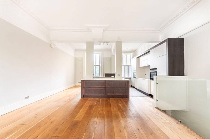 3 Bedroom Maisonette For Sale In Porchester Square, Bayswater, London, W2