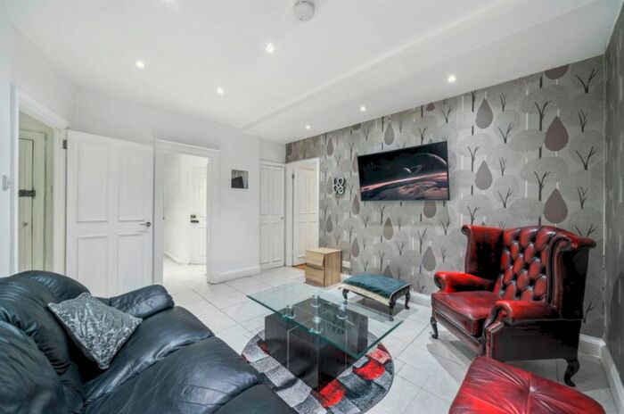 1 Bedroom Flat To Rent In Seymour Street, London, W1H