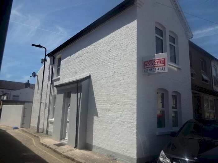 3 Bedroom End Of Terrace House To Rent In Dagmar Road, Southall UB2