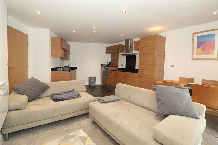 2 Bedroom Flat For Sale In Chadwick Street, Hunslet, Leeds, LS10