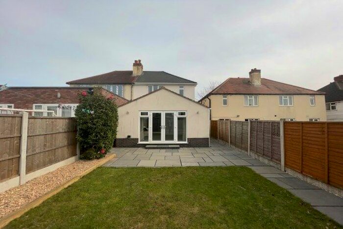 3 Bedroom Property To Rent In Thorpe Street, Burntwood, WS7