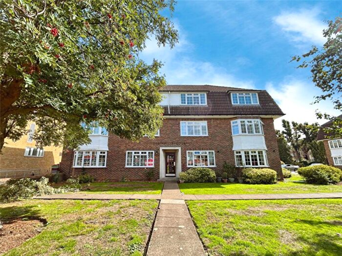 2 Bedroom Flat For Sale In London Road, Cheam, Sutton, SM3