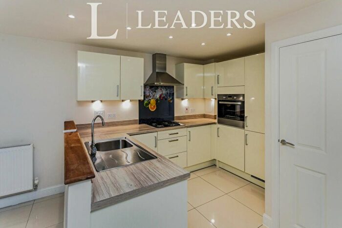 3 Bedroom Semi-Detached House To Rent In Penda Road, Buckingham, MK18