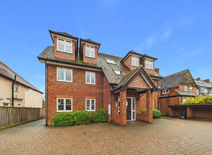 2 Bedroom Apartment For Sale In Marlow Court, Kingsend, Ruislip, HA4