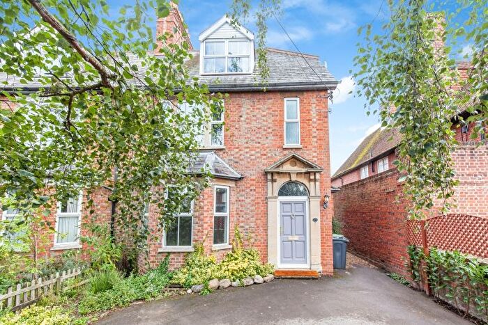 4 Bedroom Town House To Rent In Oxford Road, Abingdon, OX14