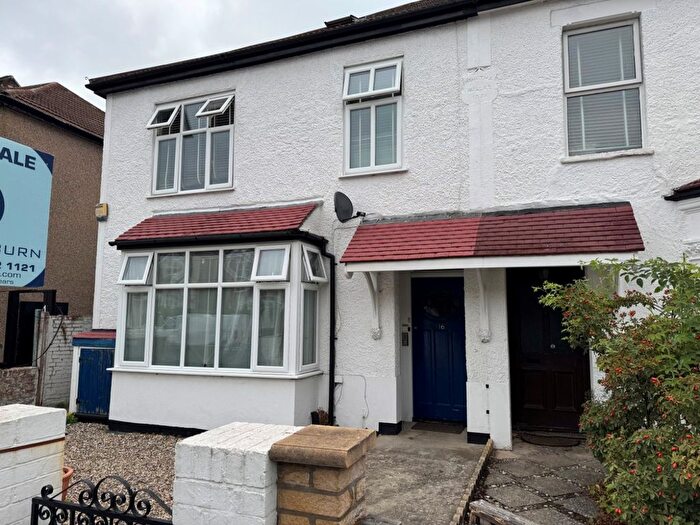 2 Bedroom Flat To Rent In Farnley Road, London, SE25