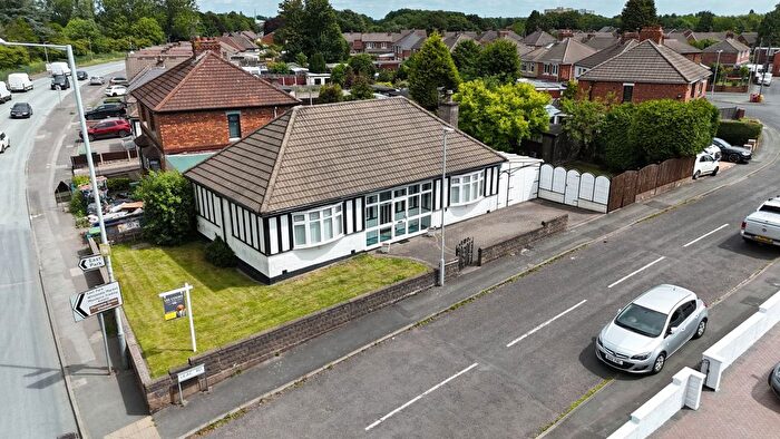 3 Bedroom Bungalow For Sale In Lilac Road, Stow Heath, Wolverhampton, WV1