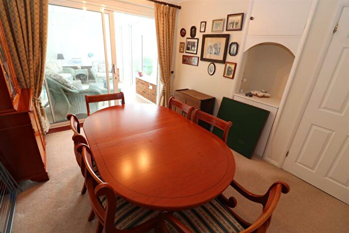 2 Bedroom Detached Bungalow For Sale In Ravensbank, Rushden, NN10