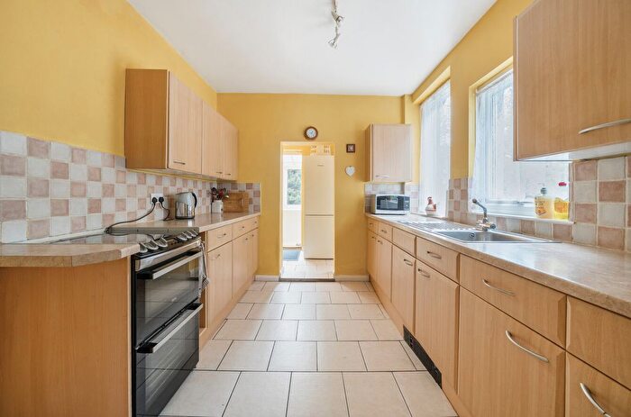 2 Bedroom Detached House For Sale In Main Road, Sutton At Hone, Dartford, Kent, DA4