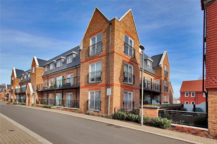 2 Bedroom Flat For Sale In Eden Road, Dunton Green, Sevenoaks, Kent, TN14