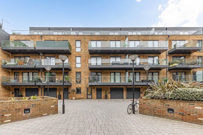 1 Bedroom Flat To Rent In Swan Street, Isleworth, TW7