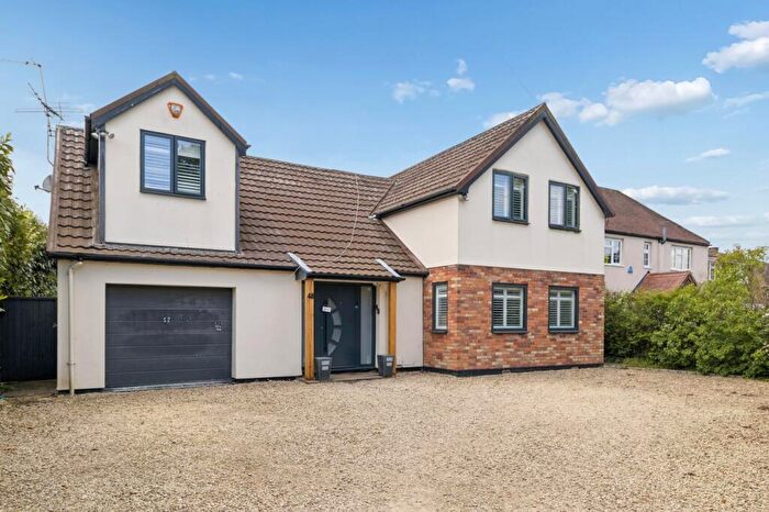 5 Bedroom Detached House For Sale In Denham Lane, Chalfont St Peter, Gerrards Cross, SL9