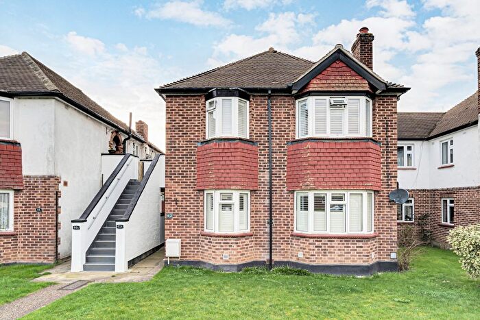 3 Bedroom Maisonette For Sale In Shepperton, Surrey, TW17