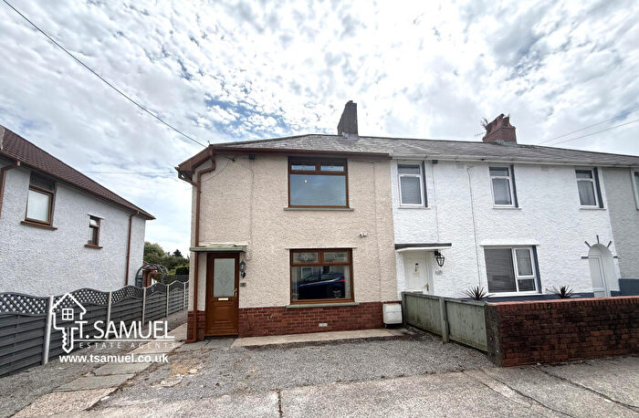 3 Bedroom Semi-Detached House For Sale In Penmark Row, Hirwaun, CF44