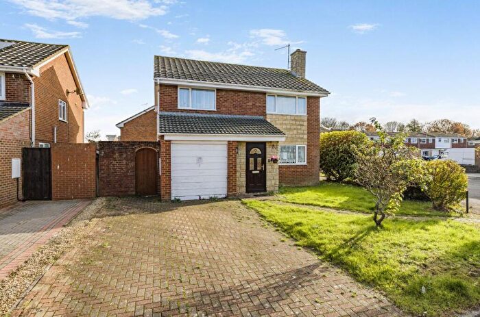 4 Bedroom Detached House For Sale In White Edge Moor, Liden, Swindon, SN3