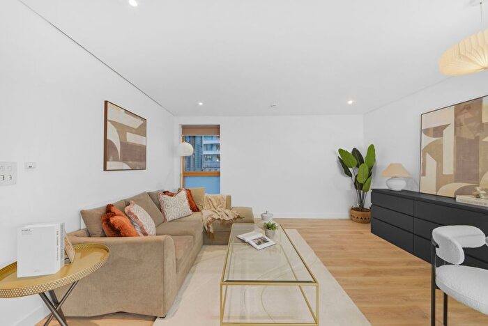 2 Bedroom Flat For Sale In Merchant Square East, London, W2