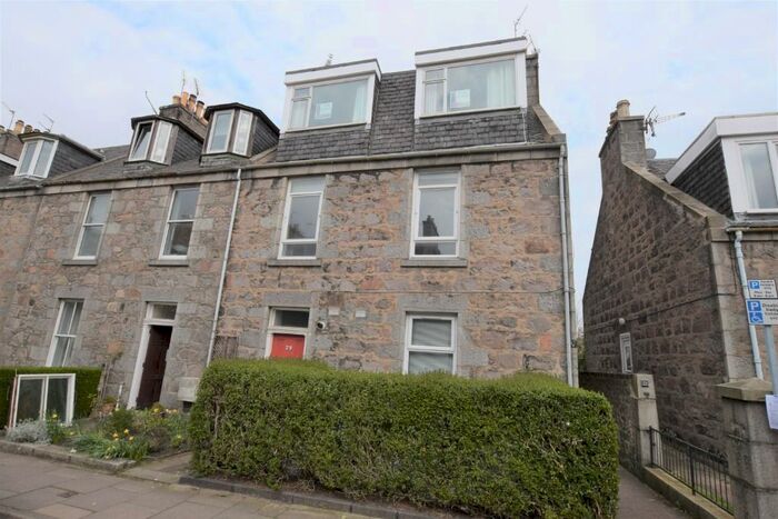 2 Bedroom Flat To Rent In Mount Street, Rosemount, Aberdeen, AB25