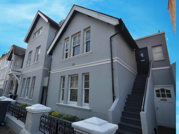 1 Bedroom Flat To Rent In West Hill Road, St. Leonards-On-Sea, TN38