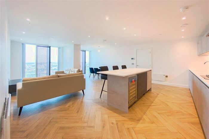 2 Bedroom Apartment To Rent In Elizabeth Tower, M15