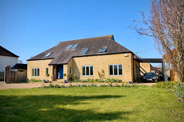 6 Bedroom Detached House For Sale In Newbury Lane, Silsoe, Bedfordshire, MK45