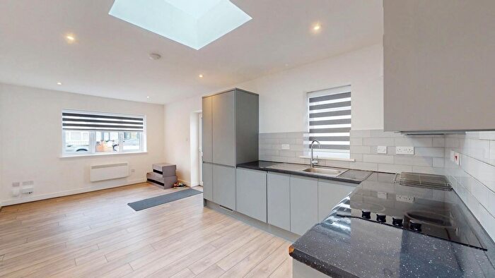 1 Bedroom Studio To Rent In A Oakfield Gardens, Greenford, UB6