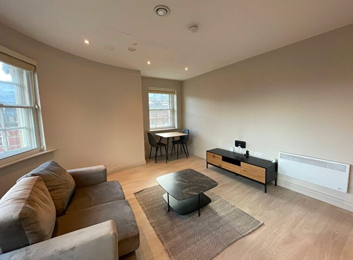 1 Bedroom Apartment To Rent In North Street, Leeds, West Yorkshire, LS2