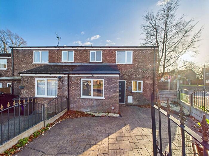 3 Bedroom Semi Detached House For Sale In Meadow Croft, Hazel Grove, Stockport, Greater Manchester, SK7