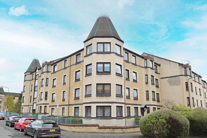 2 Bedroom Flat For Sale In / West Bryson Road, Harrison Park Apartments, Edinburgh, EH11