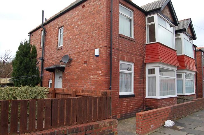 2 Bedroom Flat To Rent In Lisle Street, Wallsend, Tyne And Wear, NE28