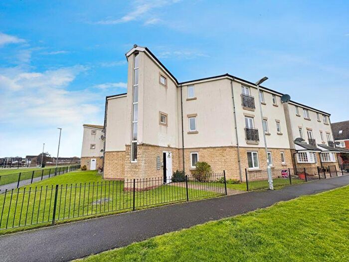 2 Bedroom Flat For Sale In Taku Court, Blyth, NE24