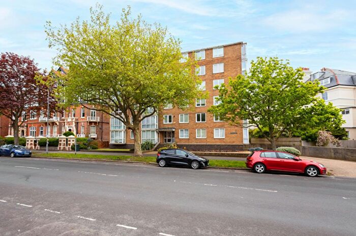 2 Bedroom Flat For Sale In Earls Avenue, Folkestone, CT20