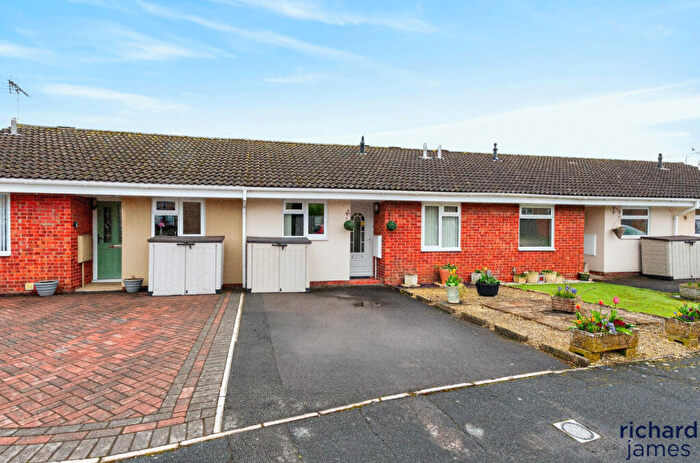 2 Bedroom Terraced Bungalow For Sale In Bellver, Toothill, Swindon, SN5