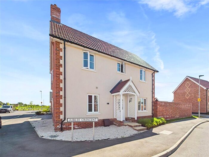 4 Bedroom Detached House For Sale In Jubilee Crescent, Mistley, Manningtree, Essex, CO11