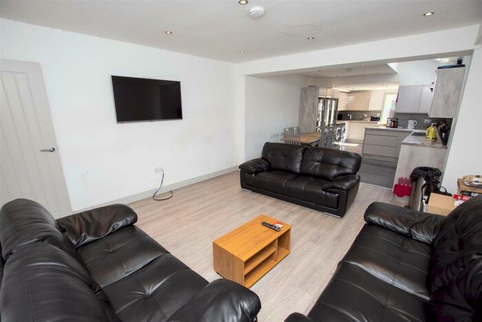 8 Bedroom House To Rent In Selly Hill Road, Birmingham, B29