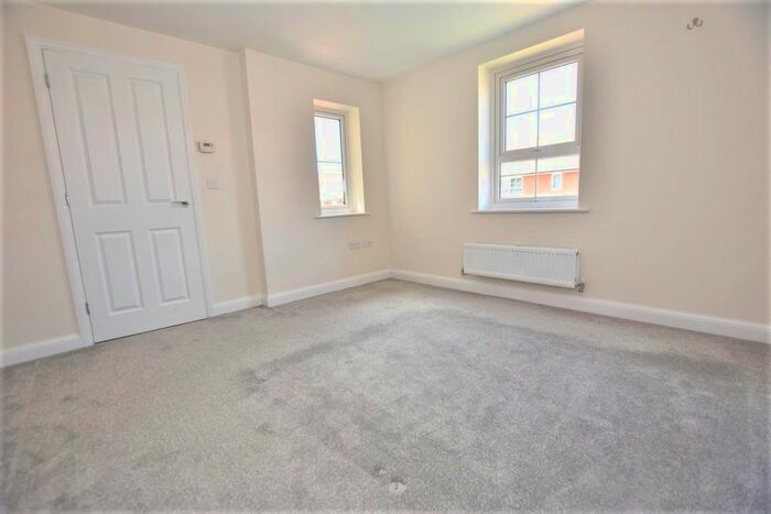 4 Bedroom Detached House For Sale In Parry Drive, Oakley Vale, Corby, NN18