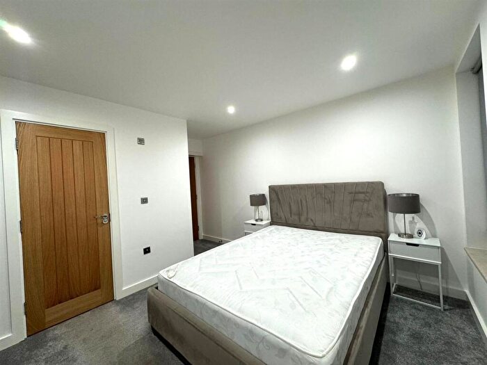 2 Bedroom Apartment To Rent In Camden Street, Birmingham, B1